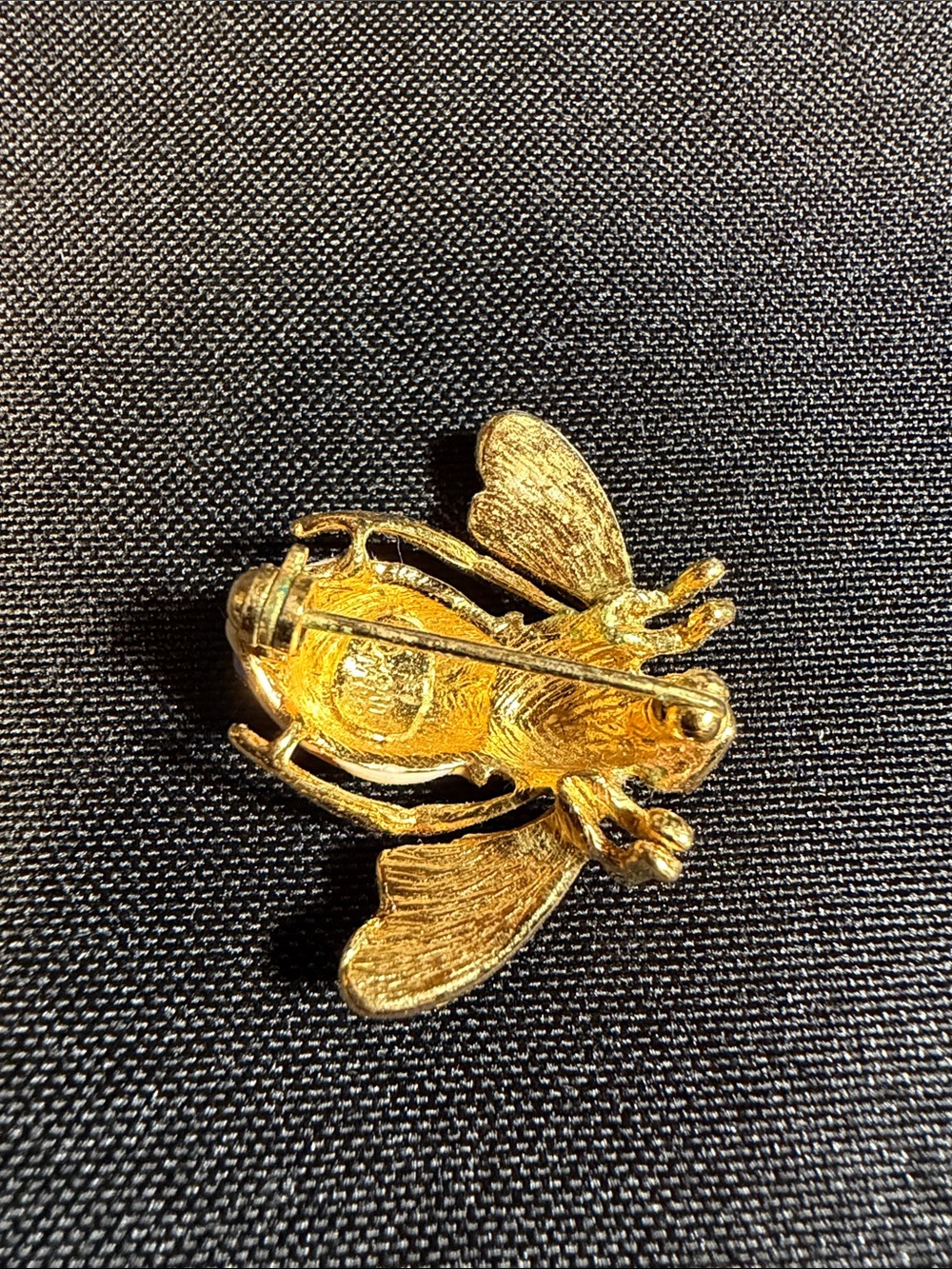 Joan Rivers Vintage Lots of Love Gold Tone Bee Brooch, Enamel, Rhinestone Pin - Picture 2 of 5